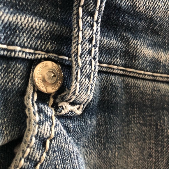 SOLD 3/$15🦉 Reign Denim Cut-off Shorts s13 - Picture 4 of 6